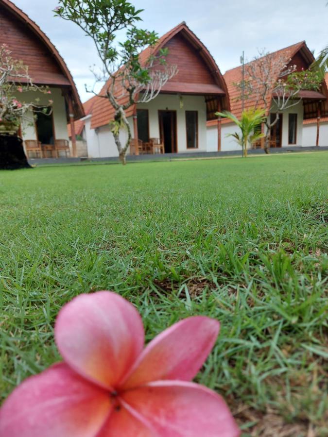 The Tinsi Hotel Toyapakeh Exterior photo